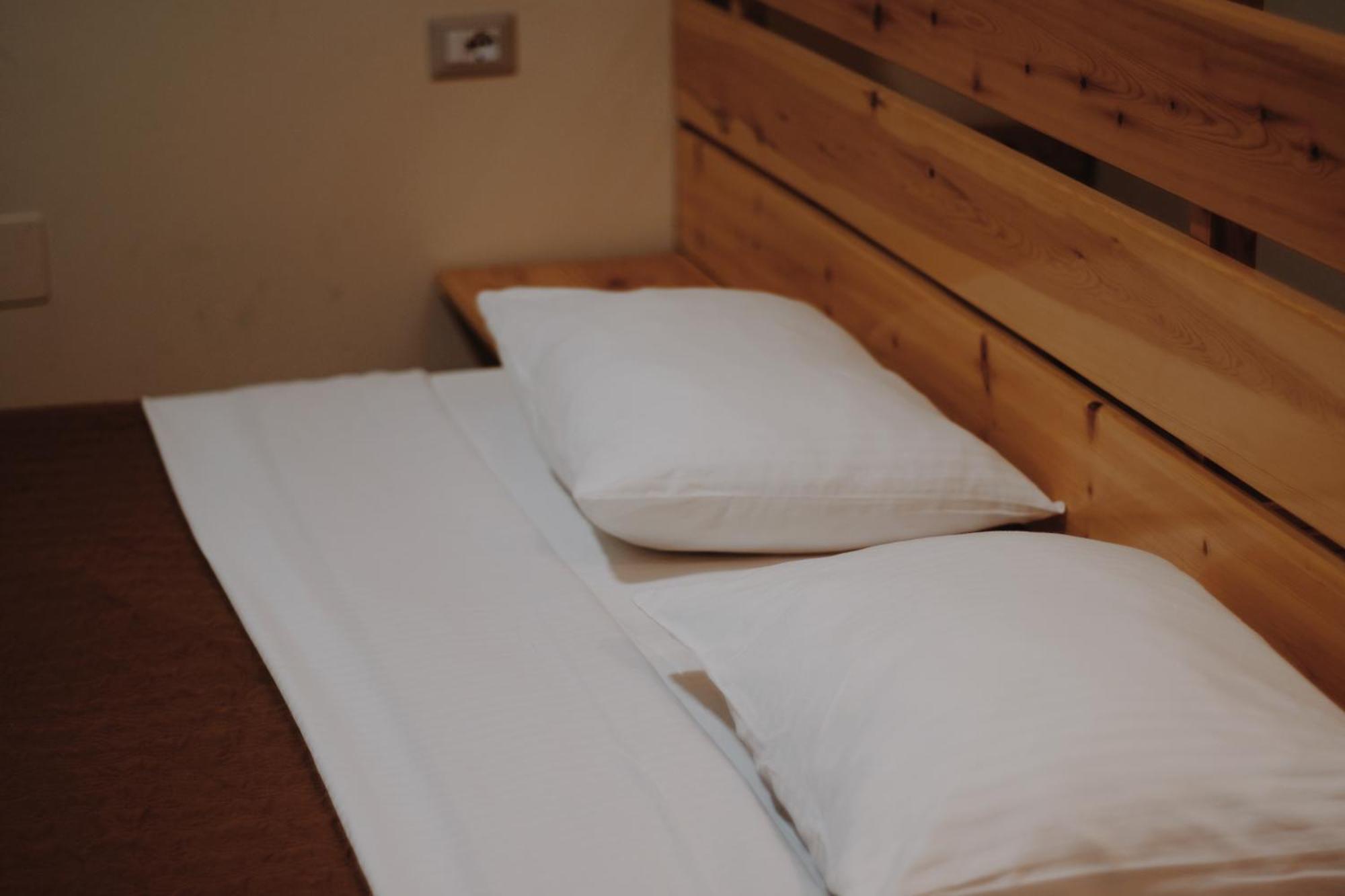 At Pikotiko'S - Korca City Rooms For Rent Exterior photo